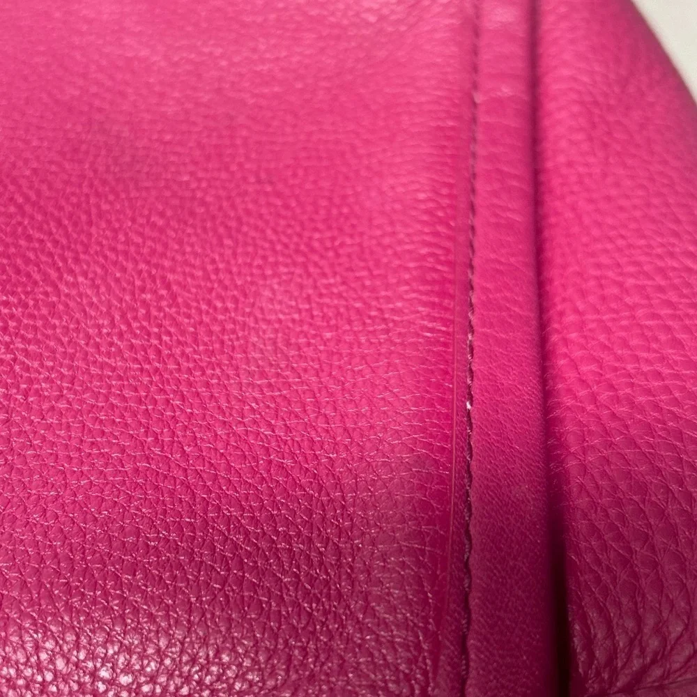 Tory Burch Britten Pebbled Slouchy Tote Shoulder Purse Magenta Pink & Gold
